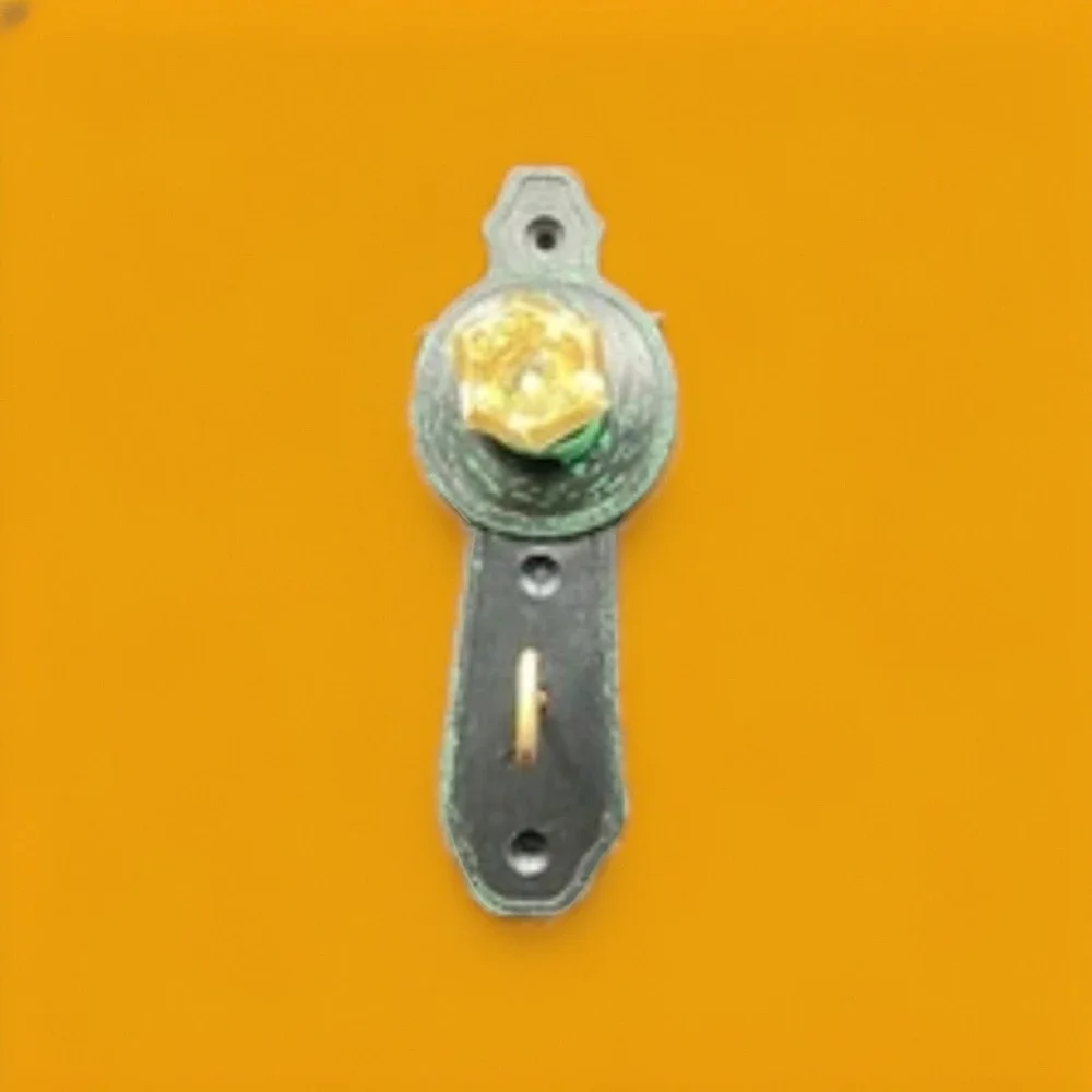 Vintage Resin Small Doorknob & Key Hanger - Antiqued Green -‎ 5.5